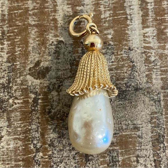 Vintage Jewelry - Faux Pearl and Gold Tone Acorn Pendant